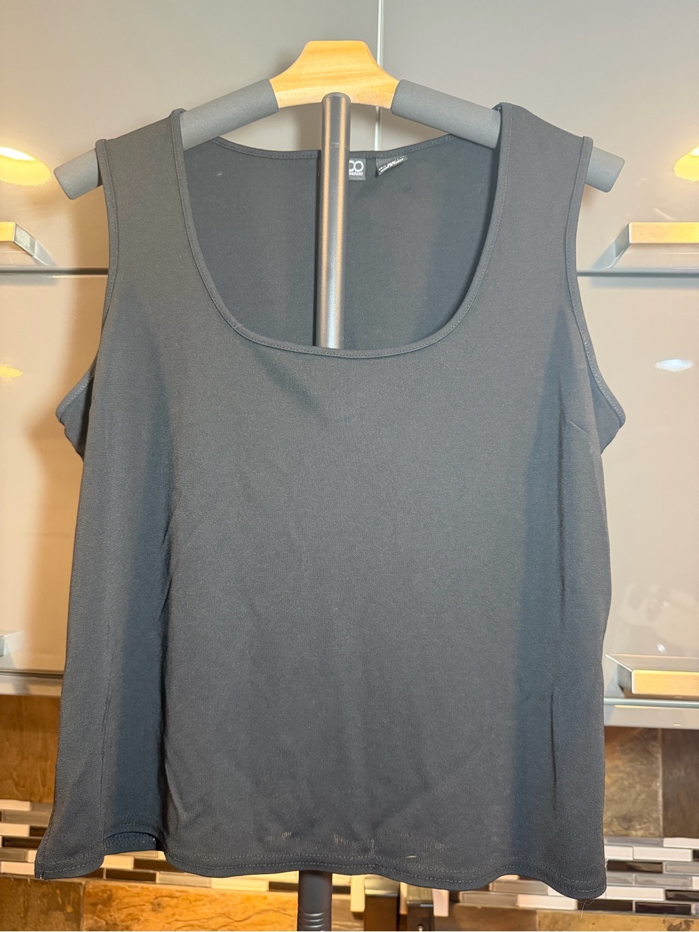 Vintage New York & Company Black Scoop Neck Tank Top size xl